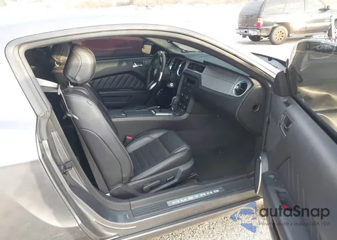 2014 Ford Mustang V6 Premium from USA, damaged, VIN 1ZVBP8AM2E5280631